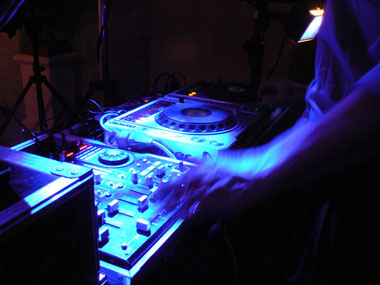 DJ animateurs pour soirée.